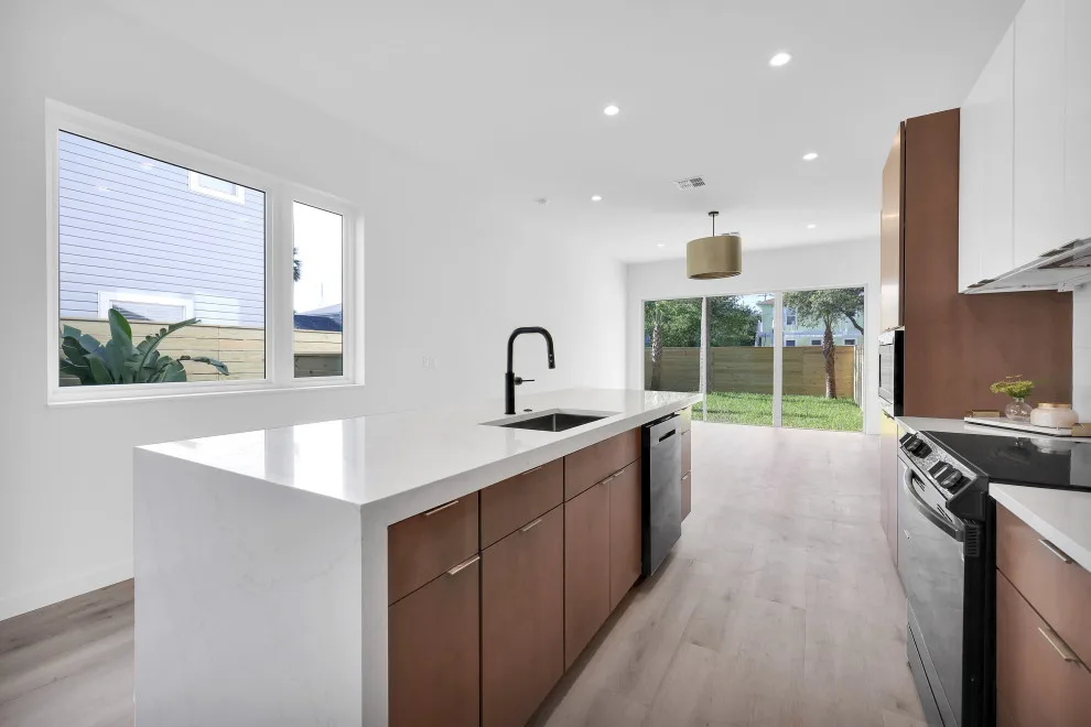Modern Coastal - Kitchen Design by Terri Dubose by Woodsman Kitchens And Floors - Photo 7