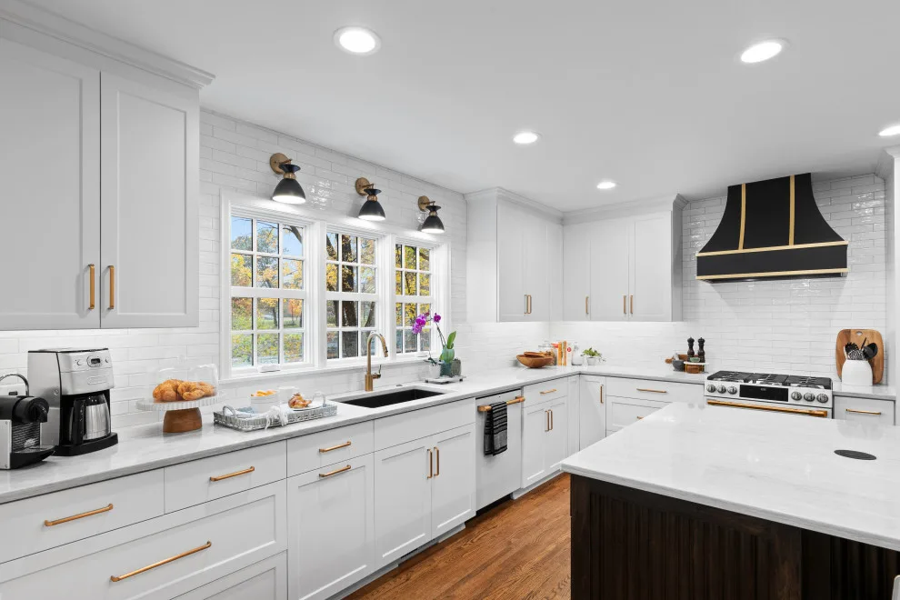 Colonial Makeover by Rebecca Ryan Design - Photo 6