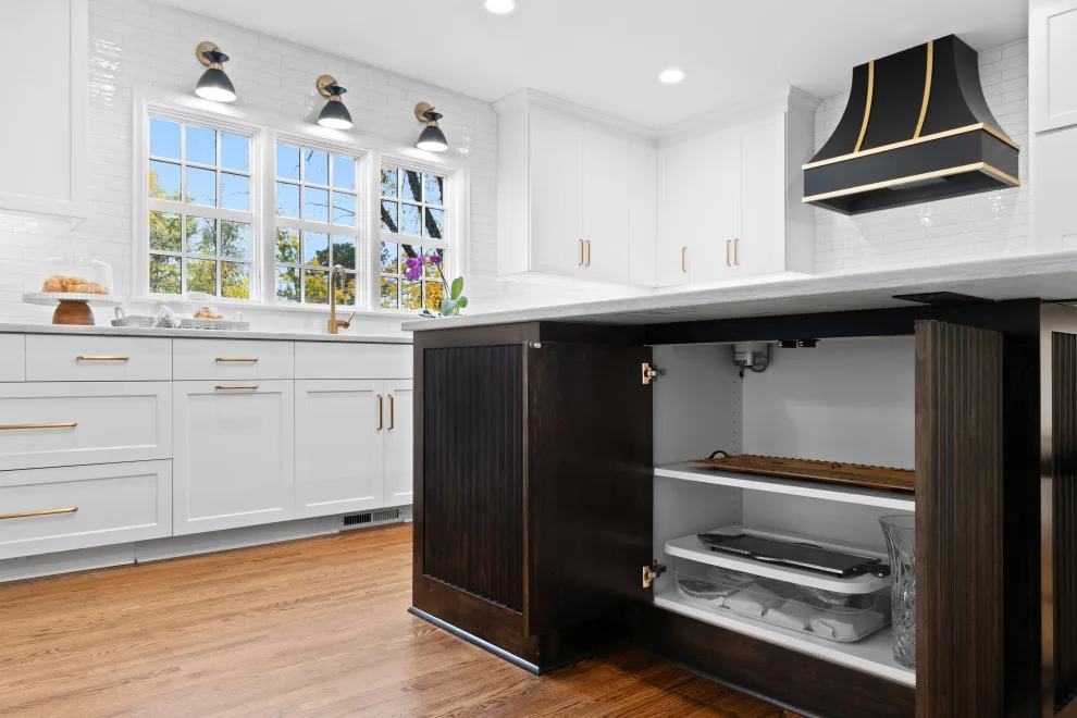 Colonial Makeover by Rebecca Ryan Design - Photo 15