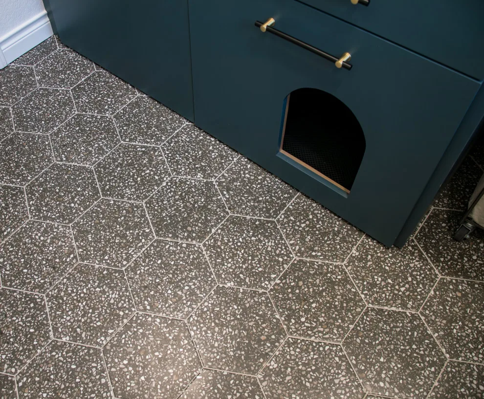 Vibrant Laundry Space by Signature Designs Kitchen | Bath | Interiors - Photo 12