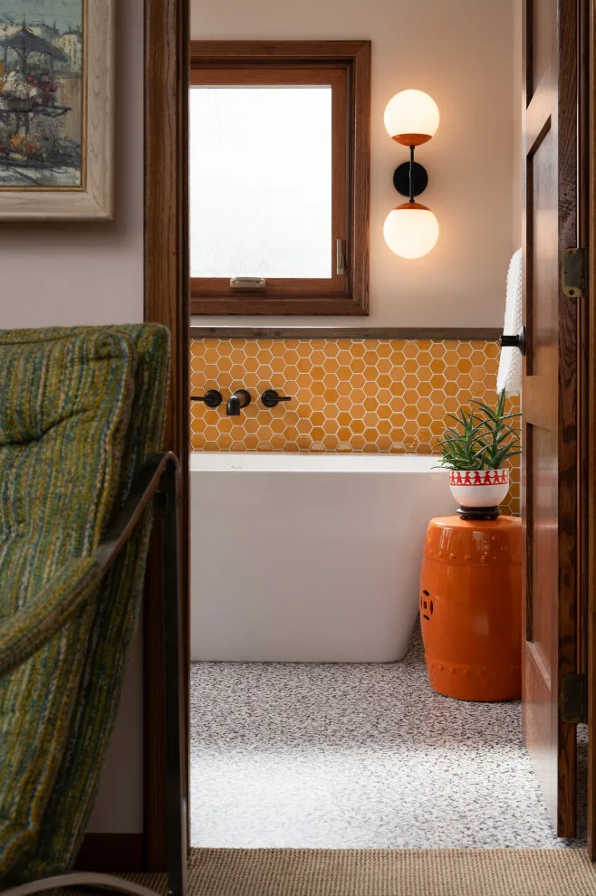 Vibrant Mid-Century Bathroom Set by Tricia Hauser Tidemann - Photo 2