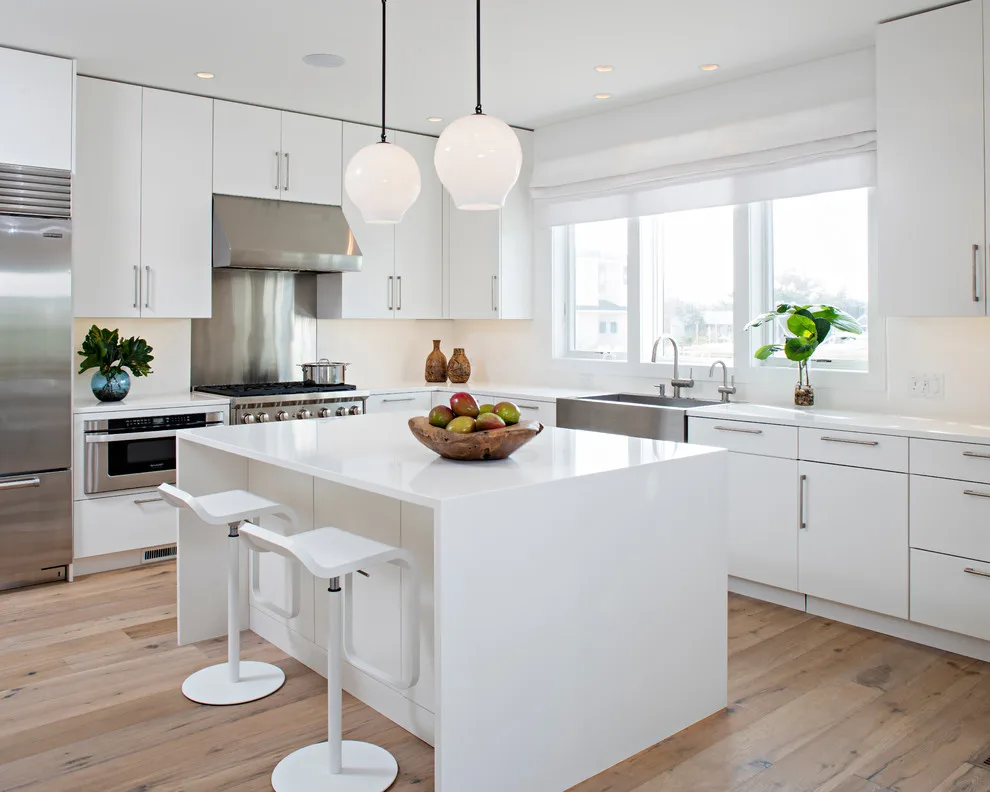 Modern Bay Residence, Loveladies by Francie Milano Kitchens Inc. - Photo 5