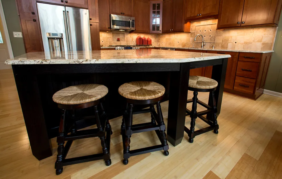 Cove Drive Kitchen Makeover by Highland Design+Build - Photo 8