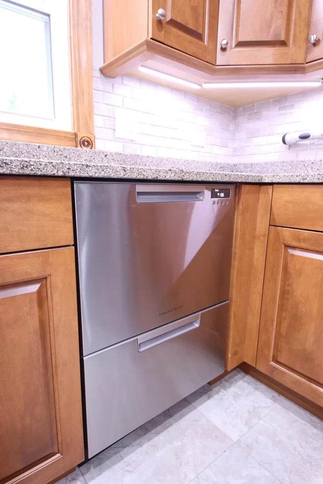 Comfortable Sleek Designs by Distinctive Designs For Kitchens And Baths - Photo 2