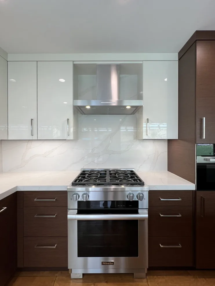 Crestview Contemporary Kitchen by Kitchen Inspiration Inc. - Photo 4