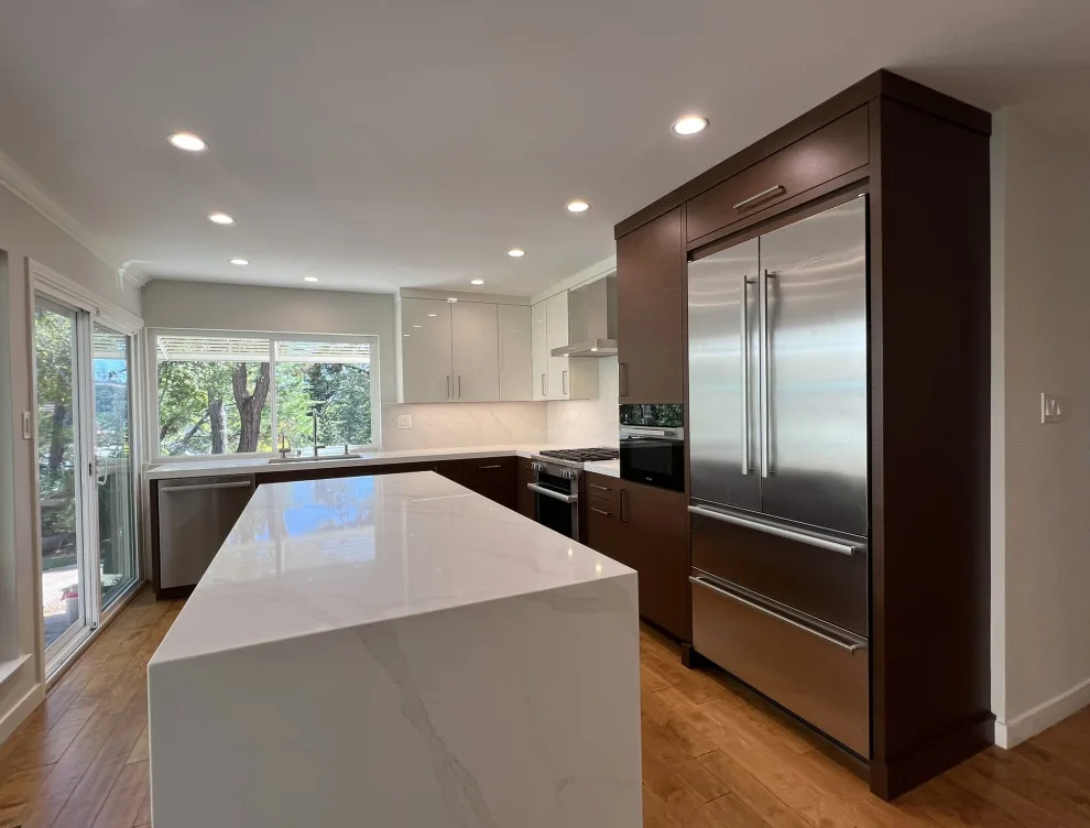 Crestview Contemporary Kitchen by Kitchen Inspiration Inc. - Photo 9