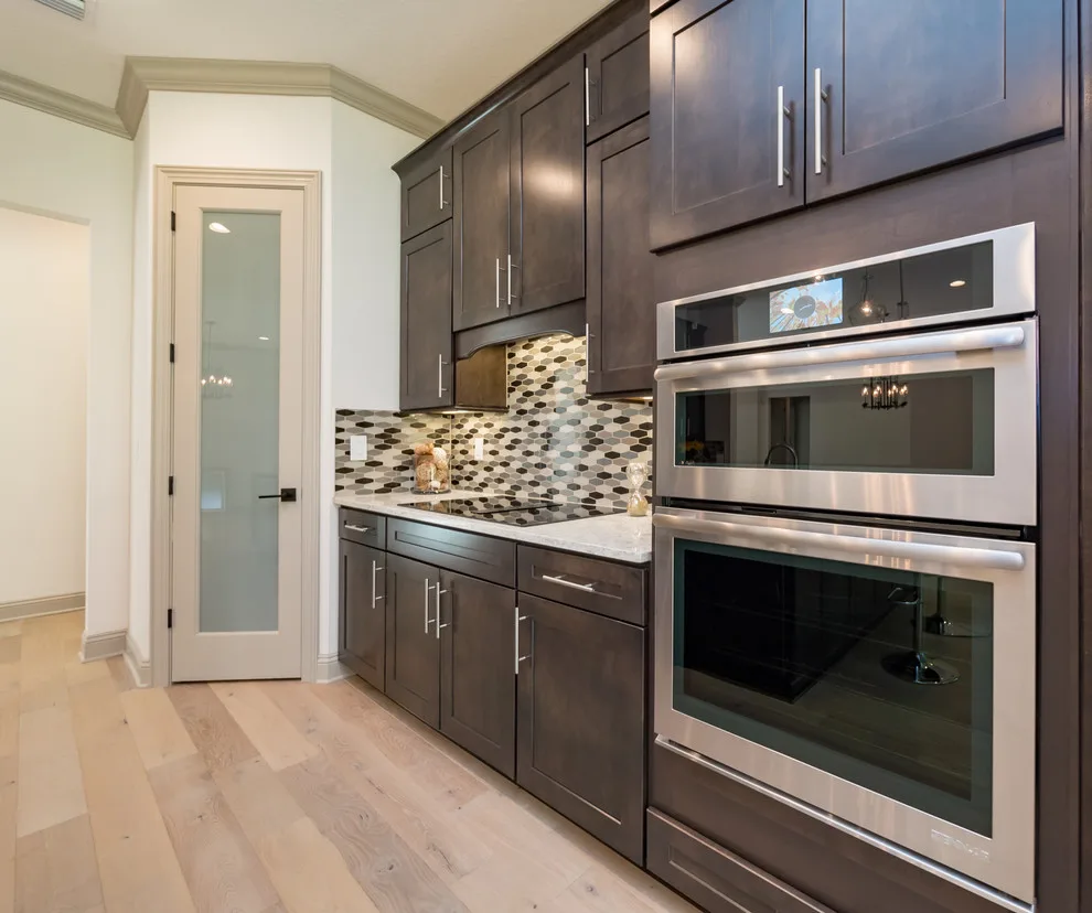 Bespoke Residence by AF Alan - Designed by Jodi Schoenfeld - IDS by Woodsman Kitchens And Floors - Photo 27
