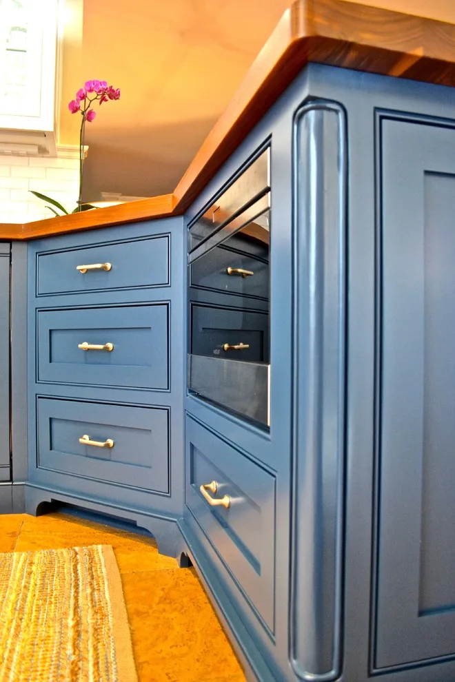 Tailored Kitchen | Bay Colony by Heritage Woodworks Custom Cabinetry & Design - Photo 29