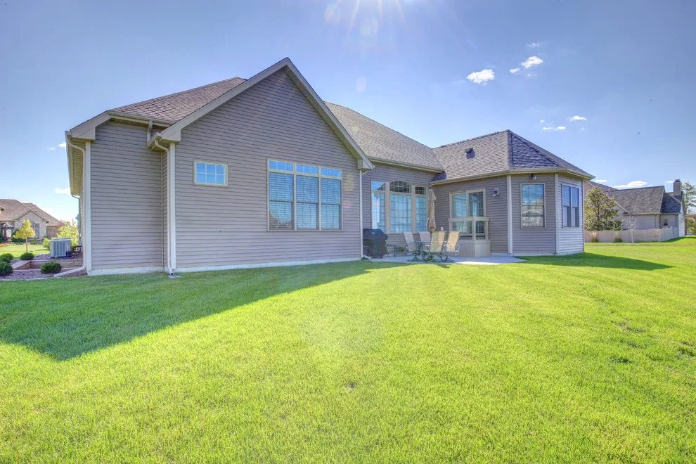 Tilted Home by Premier Homes Of Illinois, Inc - Photo 8