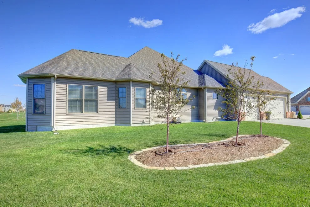 Tilted Home by Premier Homes Of Illinois, Inc - Photo 14