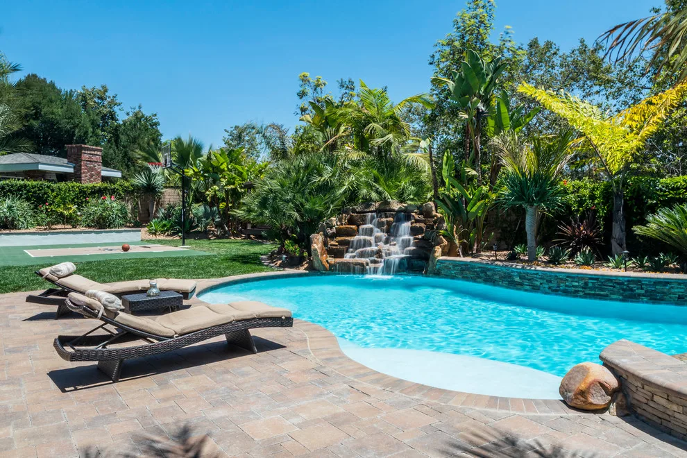 Orange County Backyard Oasis by OCTOBER 5 Fine Home Builders - Photo 2