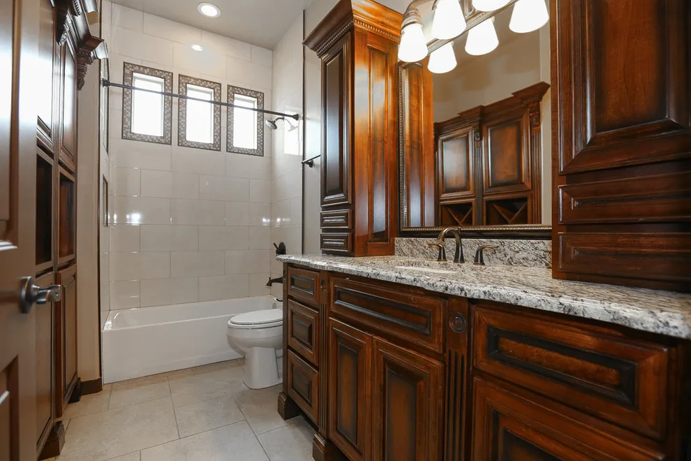 Restrooms by Bella Vista Custom Homes, Inc. - Photo 4