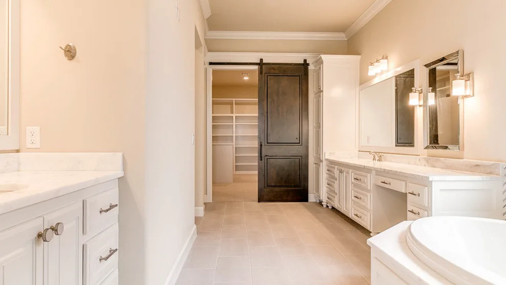 Restrooms by Byrd Building - Photo 7