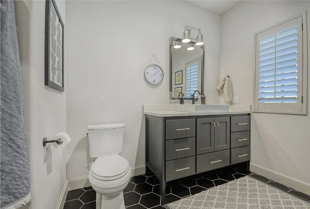 Restrooms by Byrd Building - Photo 9