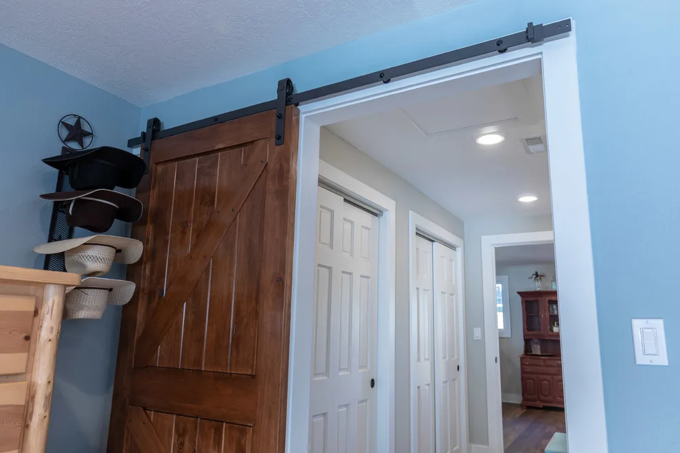Lamont Bros. Design & Construction - Photo 8