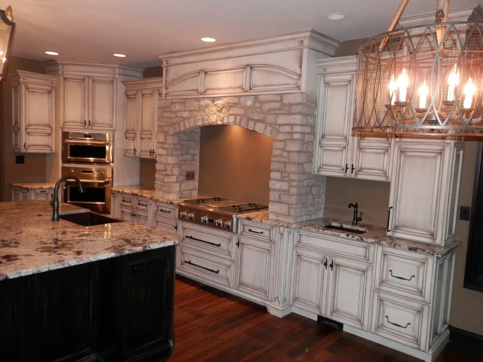Bloomington: Tailored Rustic/Transitional Residence by BJ Armstrong Custom Homes - Photo 8