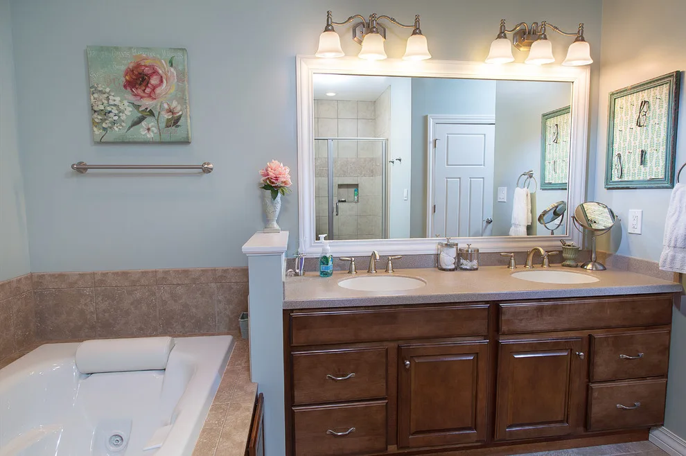Bluff View Bespoke Residence by Dickinson Homes - Photo 4