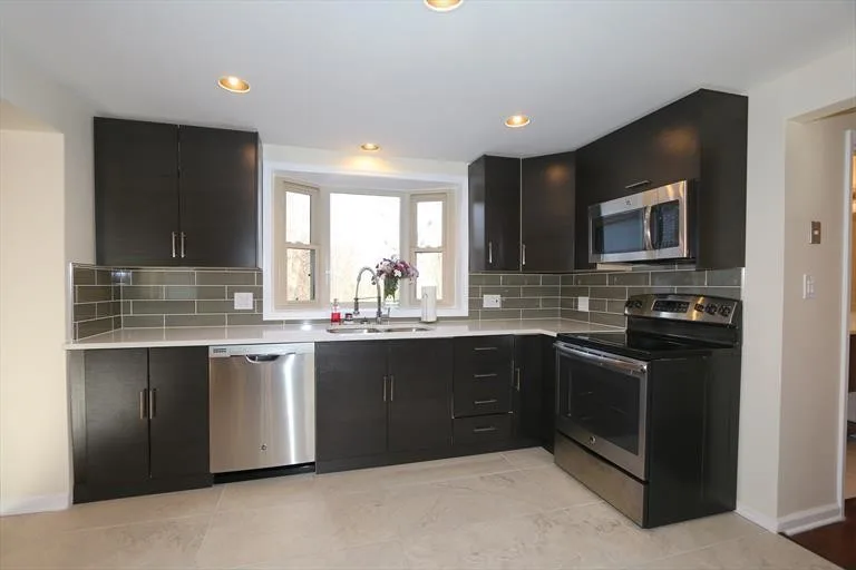 Bridges Road, Complete Home Renovation by Omg LLC. - Photo 8