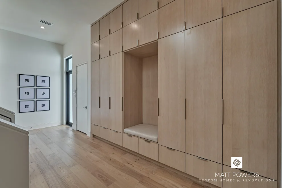 Carlton Woods Contemporary Golf Course Residence by Matt Powers Custom Homes & Renovations - Photo 12