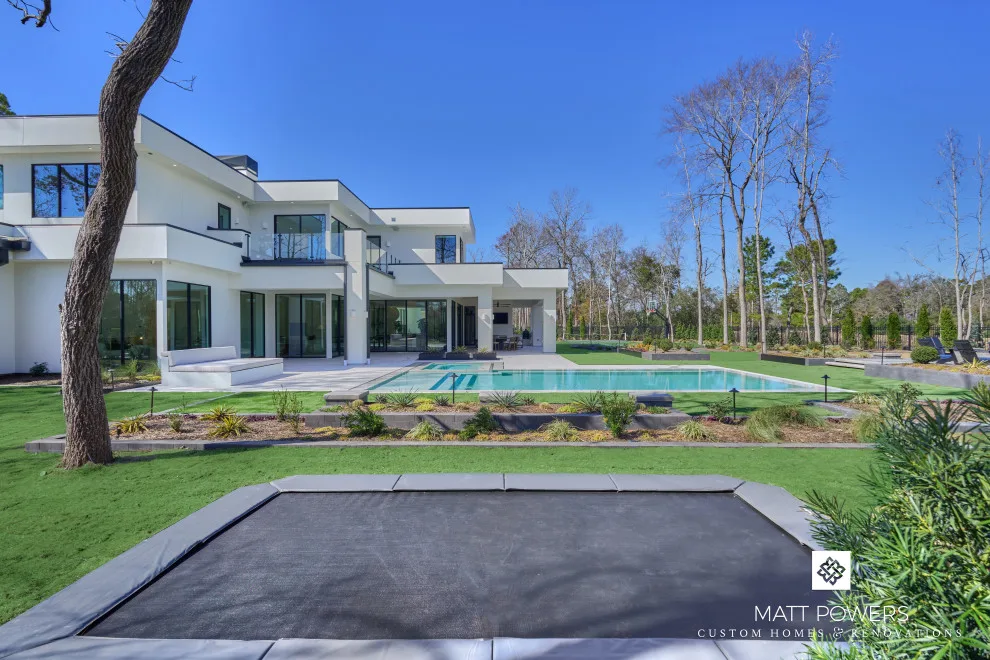 Carlton Woods Contemporary Golf Course Residence by Matt Powers Custom Homes & Renovations - Photo 6