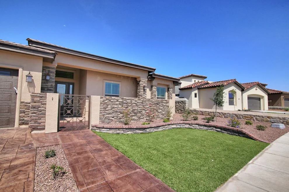 Carmine by Bella Vista Custom Homes, Inc. - Photo 5