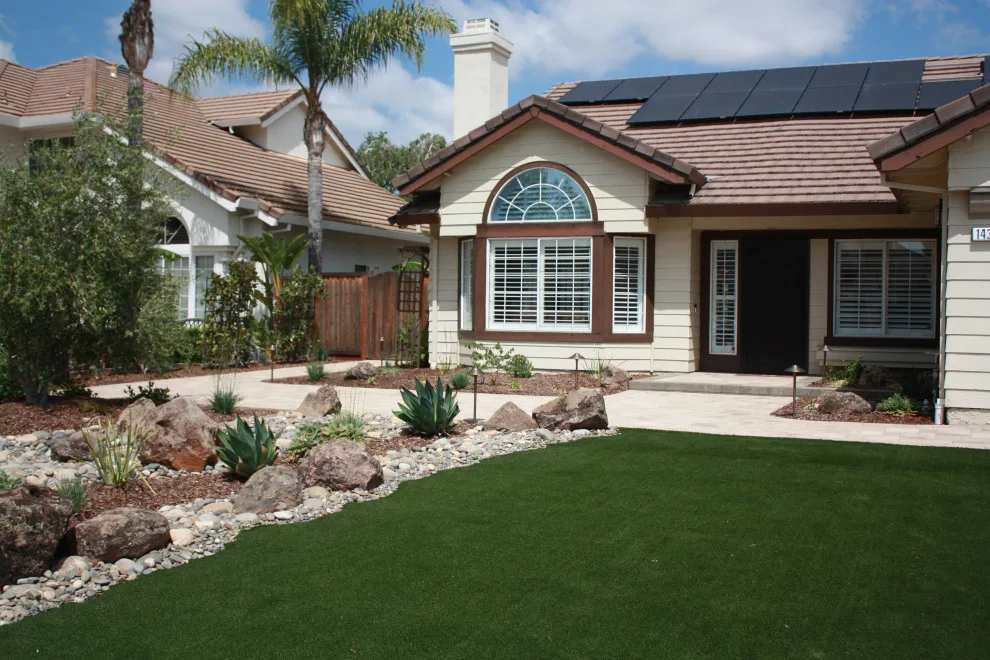 Timeless Tranquil Front Garden by Traina Thought Landscapes - Photo 5