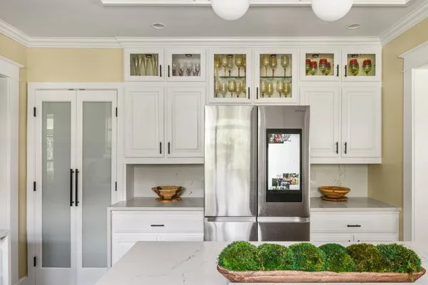 Elegant Simple Kitchen by Sarah Kraus Bartelson - S&W Kitchens - Photo 8