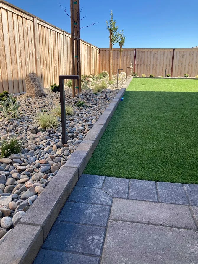 Tidy Enclosed Outdoor Space by Traina Thought Landscapes - Photo 3