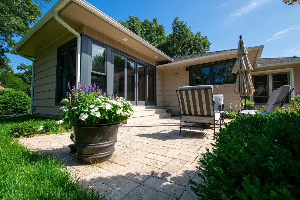 Modern Extension by EdgeWork Design Build - Photo 7