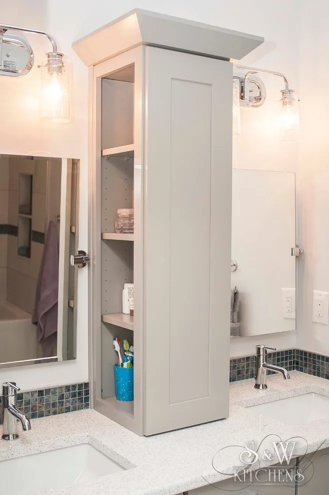 Modern Children's Jack & Jill Bathroom by Sarah Kraus Bartelson - S&W Kitchens - Photo 10