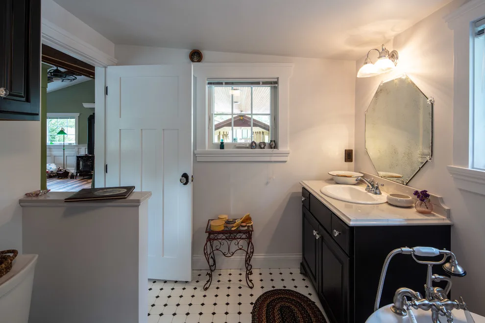 Cottage-Style Tiny House by Trinity Design & Remodel - Photo 7