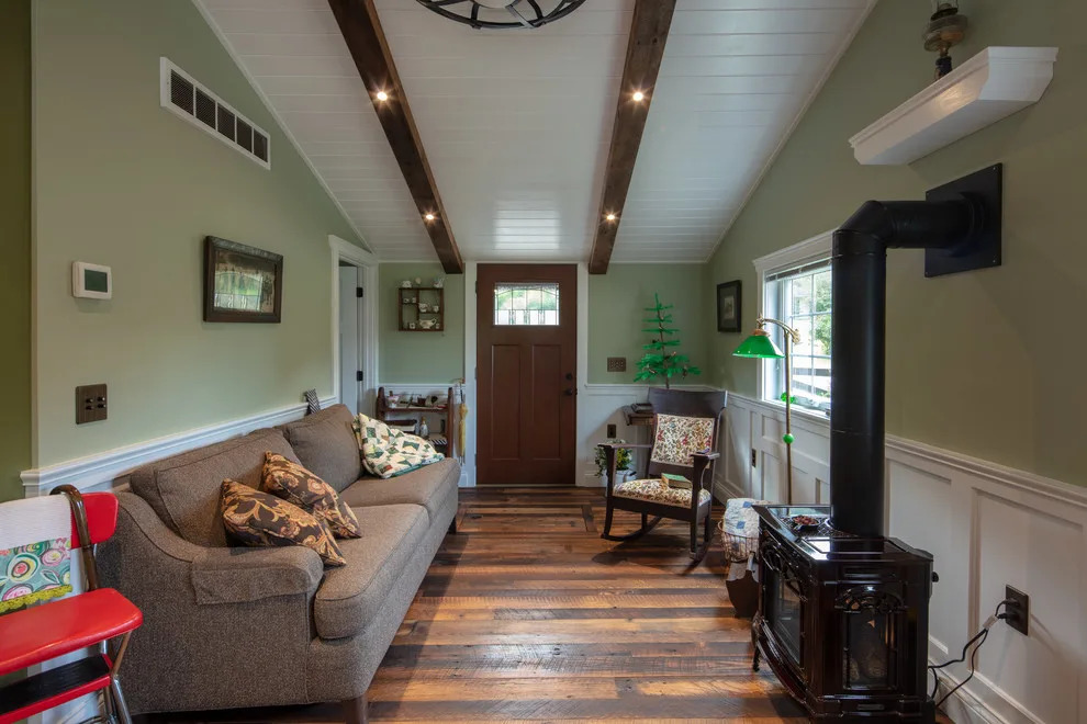 Cottage-Style Tiny House by Trinity Design & Remodel - Photo 4