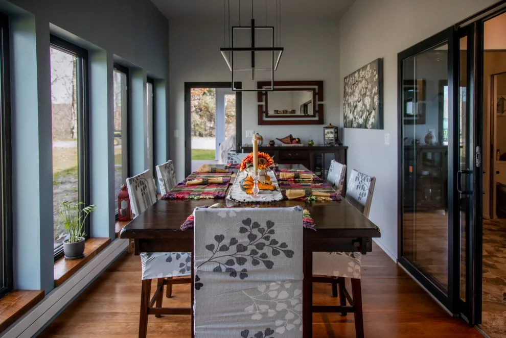 Modern farmhouse by House To Home Builders - Photo 9