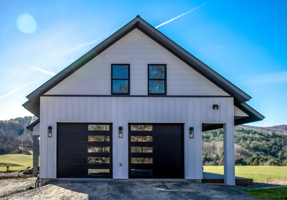 Modern farmhouse by House To Home Builders - Photo 20