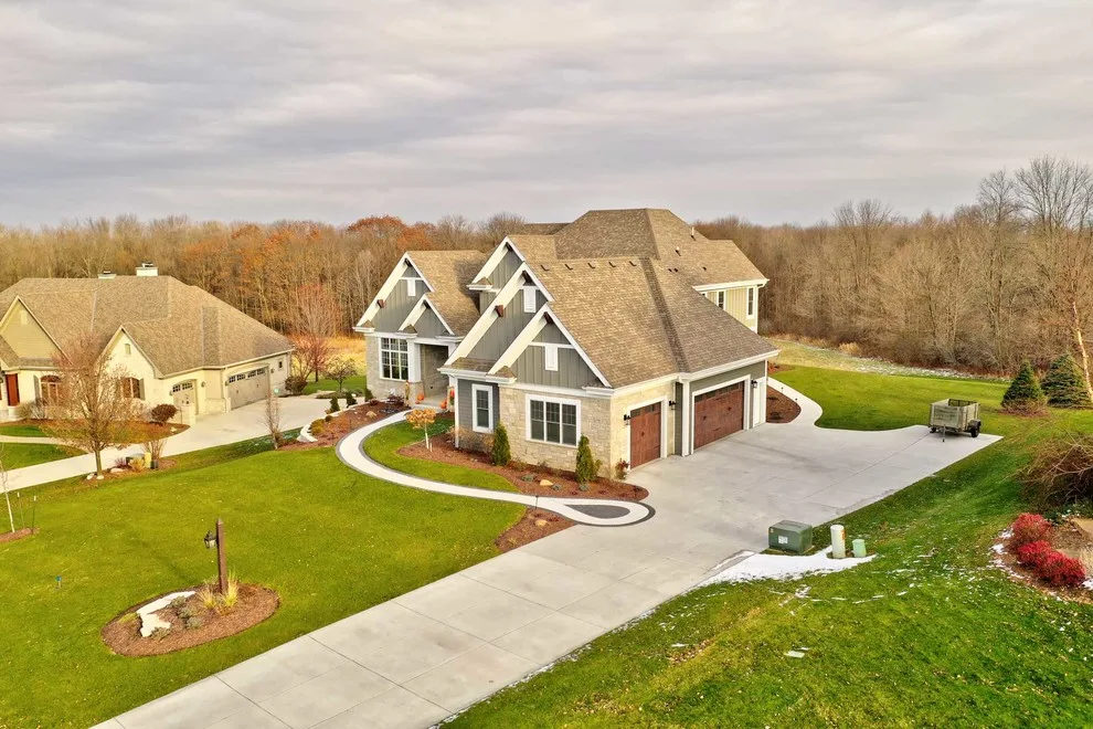 Personalized 1.5 Story Home by Aspen Homes Inc - Photo 100