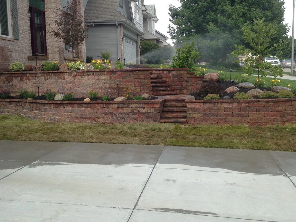 Outdoor Living Space by Flash-N-Reds Inc - Photo 4
