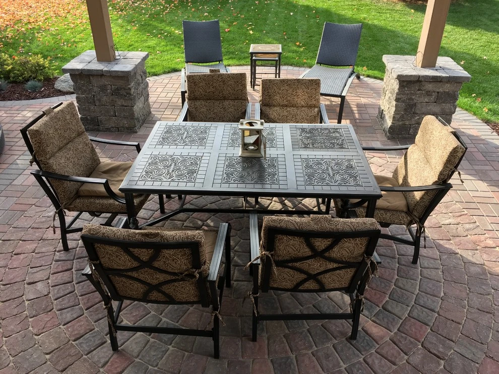 Outdoor Living Space by Flash-N-Reds Inc - Photo 2