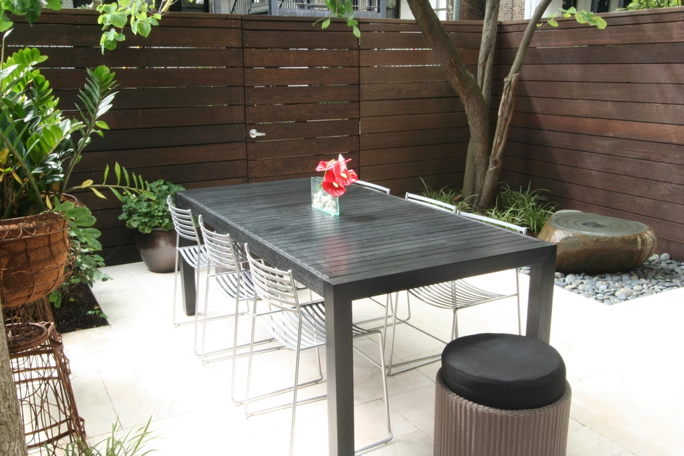 Old Town Pocket Garden by Chicago Specialty Gardens, Inc. - Photo 3