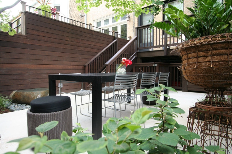 Old Town Pocket Garden by Chicago Specialty Gardens, Inc. - Photo 2
