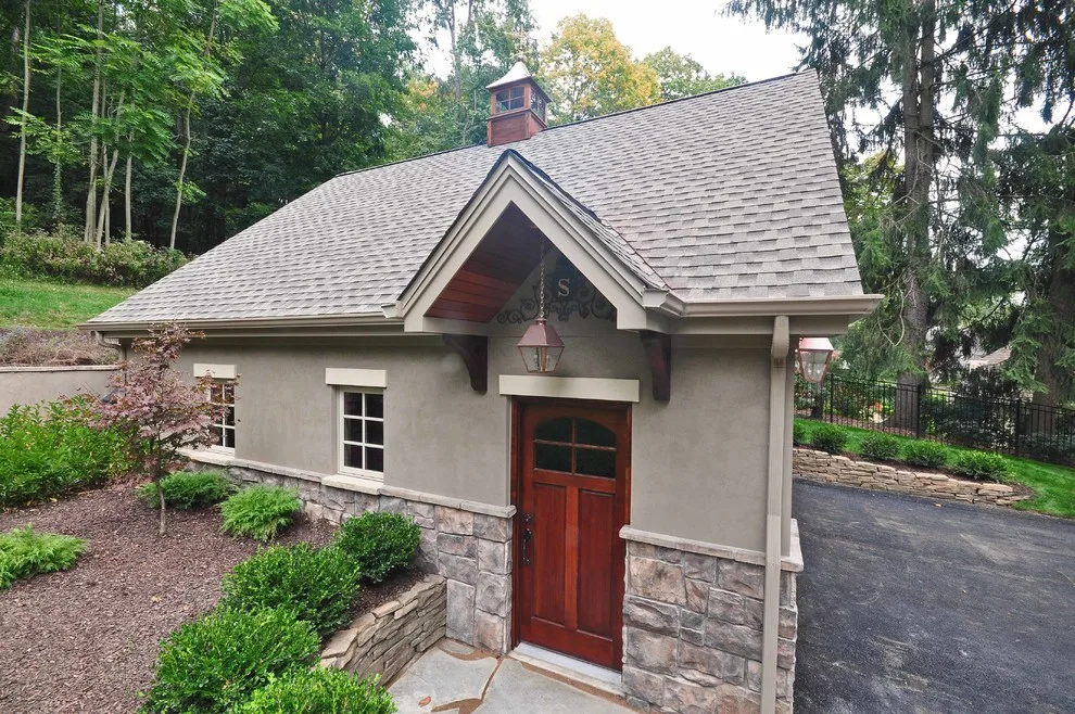 Separate garage by Hendolhurst Homes Inc. - Photo 3