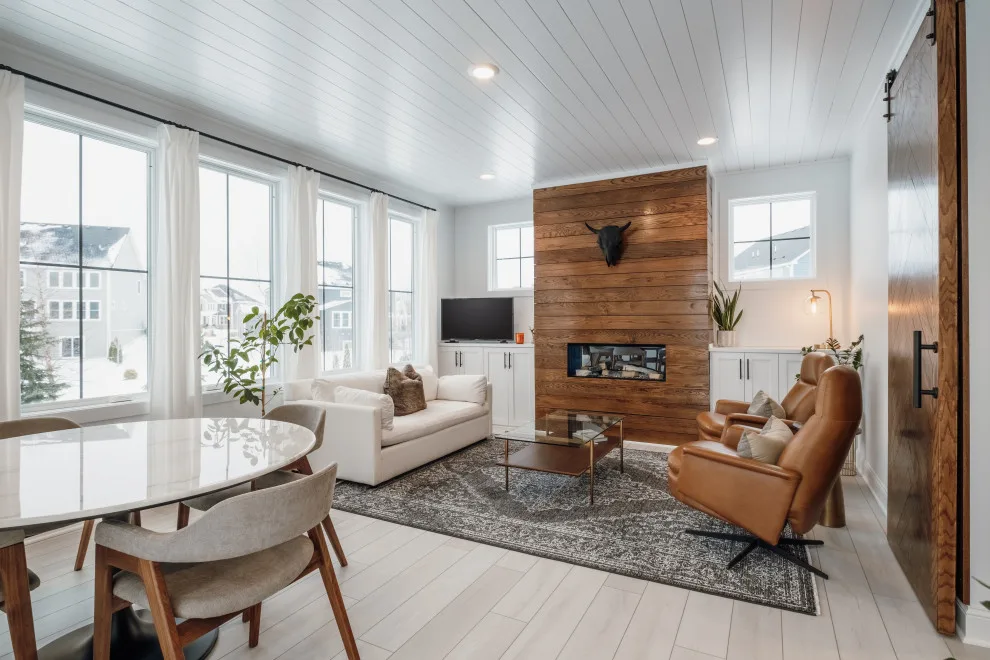 Mesa Residence by Reside - Photo 11