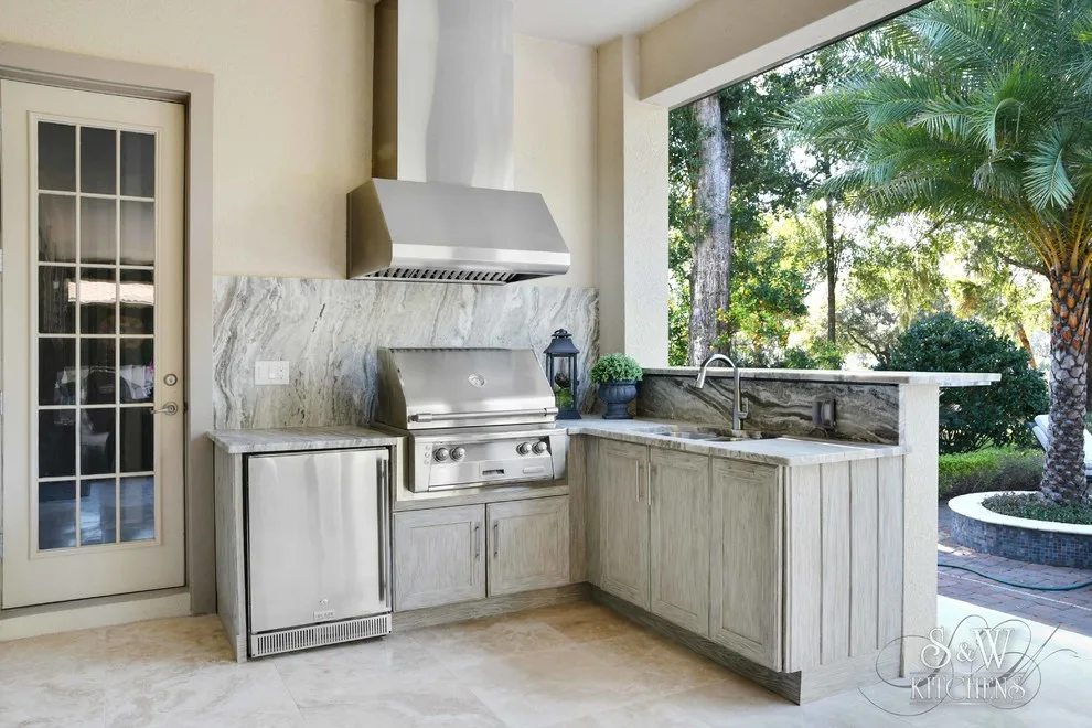 Driftwood Seasonal Kitchen by Sarah Kraus Bartelson - S&W Kitchens - Photo 6