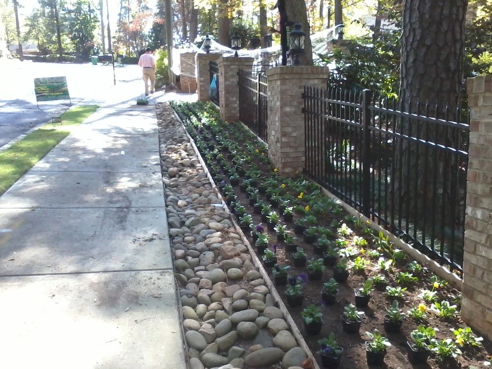 Four Seasons Atlanta Lawn Care, LLC - Photo 10