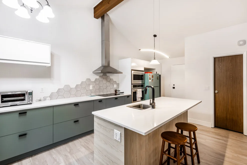 Diverse Industrial by United Signature - Photo 12