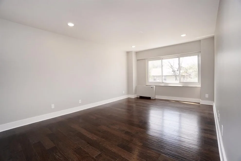 Edgecliff Exclusive Homes by Omg LLC. - Photo 6
