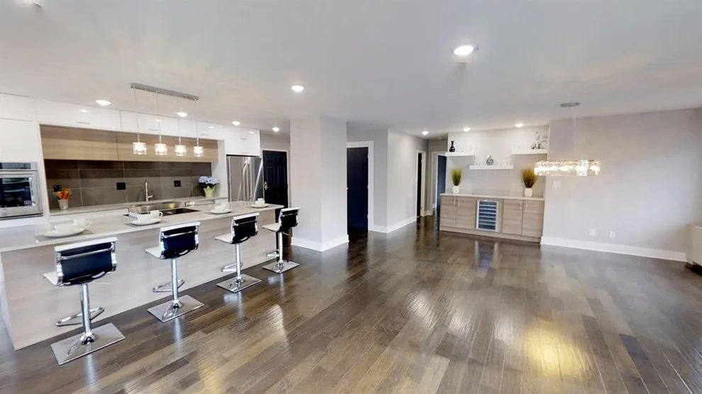 Edgecliff Exclusive Homes by Omg LLC. - Photo 2