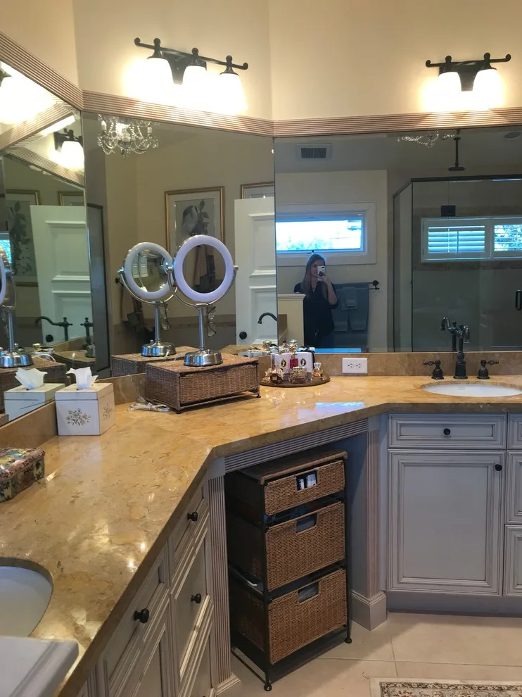 Chic White Winter Park Main Bathroom by Sarah Kraus Bartelson - S&W Kitchens - Photo 20