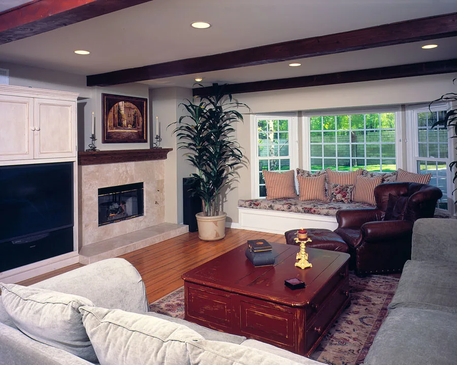 Encino - Classic Living Room Decor by Eileen Gould Design And Construction, Inc. - Photo 2