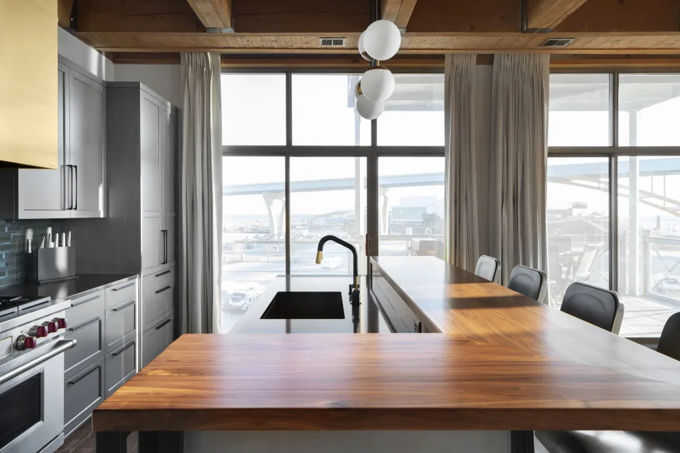 Erie Avenue Condominium by Refined & Co - Photo 4