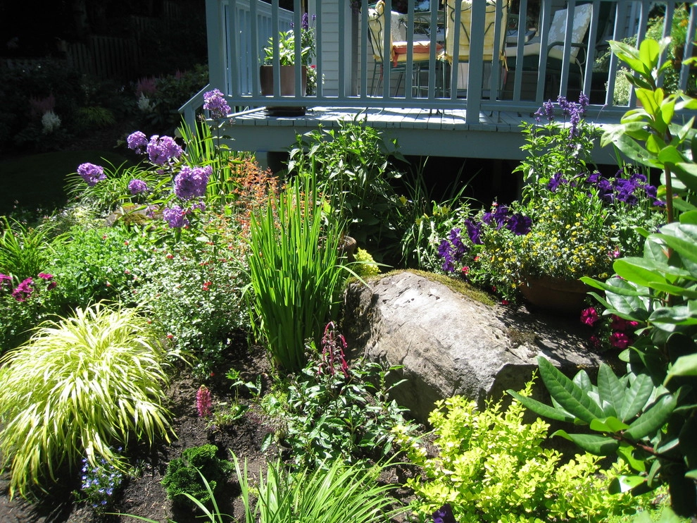 Nature Attracting Home in the Hills by Chinick Landscaping & Nursery - Photo 2